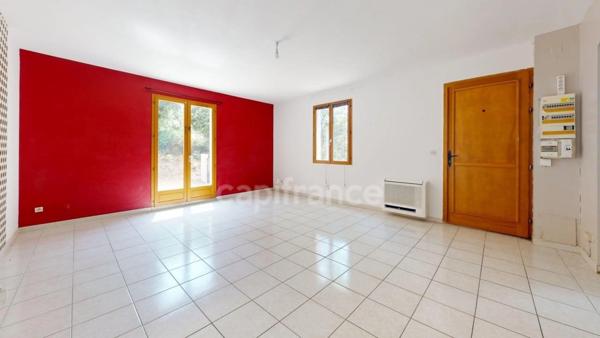 Maison à vendre 4 pièces  (83)