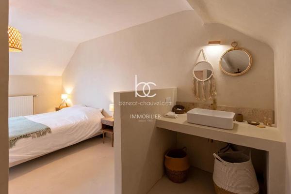 NOYAL MUZILLAC Maison 6 pièces 143 m²