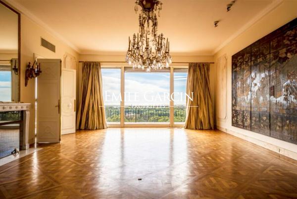 Appartement Victoria 5 pièce(s) 1725.87 m2 + terrasses