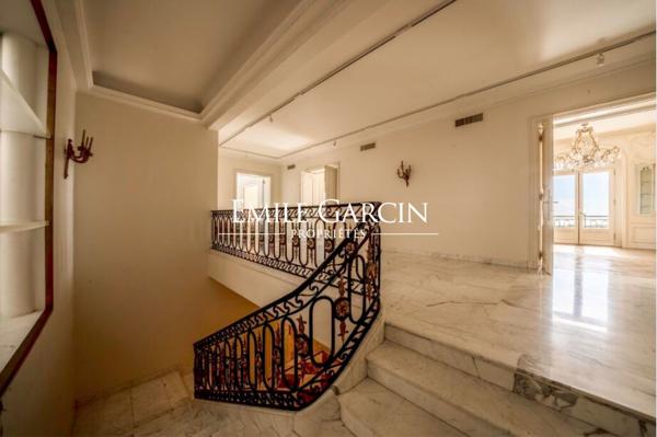Appartement Victoria 5 pièce(s) 1725.87 m2 + terrasses