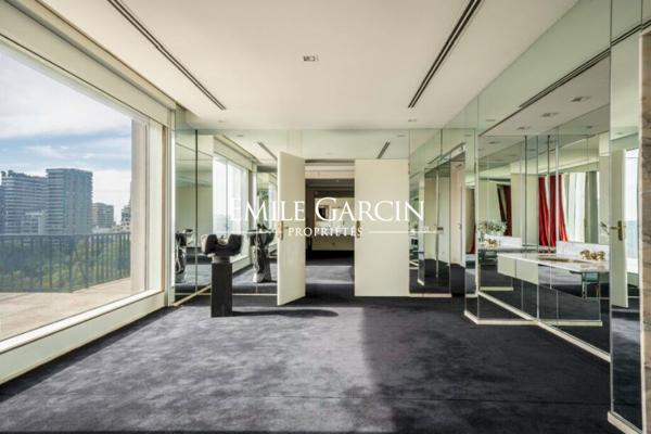 Appartement Victoria 5 pièce(s) 1725.87 m2 + terrasses