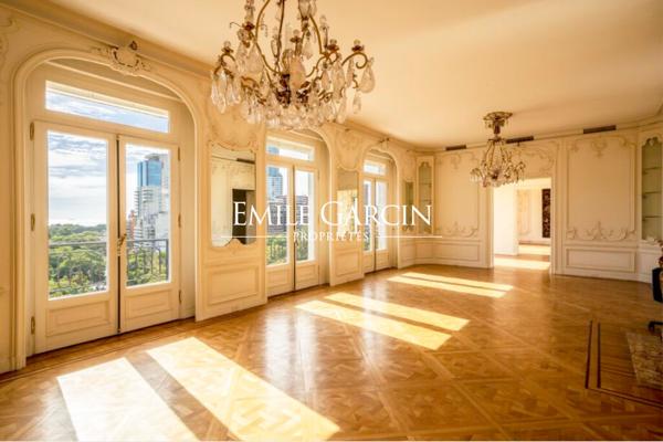 Appartement Victoria 5 pièce(s) 1725.87 m2 + terrasses