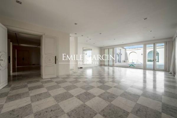 Appartement Victoria 5 pièce(s) 1725.87 m2 + terrasses