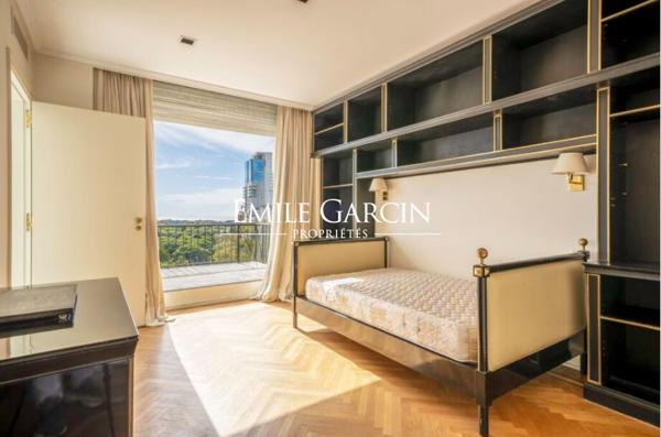 Appartement Victoria 5 pièce(s) 1725.87 m2 + terrasses