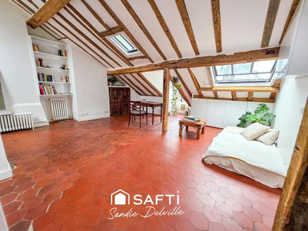 Île Saint-Louis- T2- 60m² au sol -39m² dernier étage