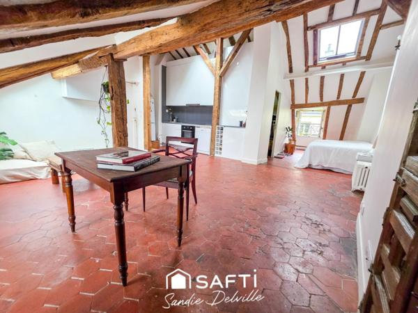 Île Saint-Louis- T2- 60m² au sol -39m² dernier étage