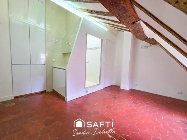 Île Saint-Louis- T2- 60m² au sol -39m² dernier étage