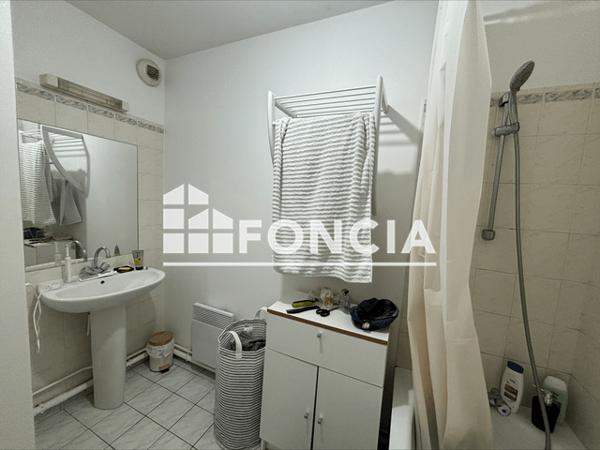 Location Appartement 2 pièces 37.3 m² - 11 RUE DU COLOMBIER Tours 37100