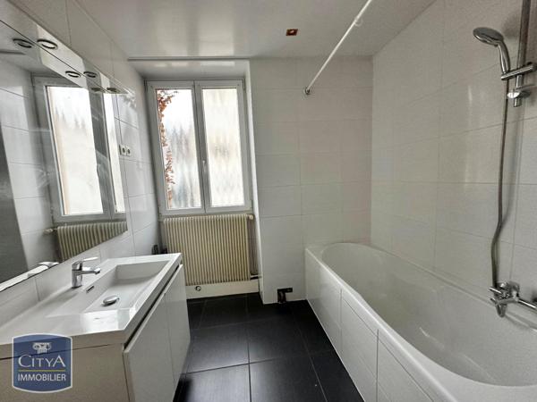 Appartement à louer 4 pièces 64m²