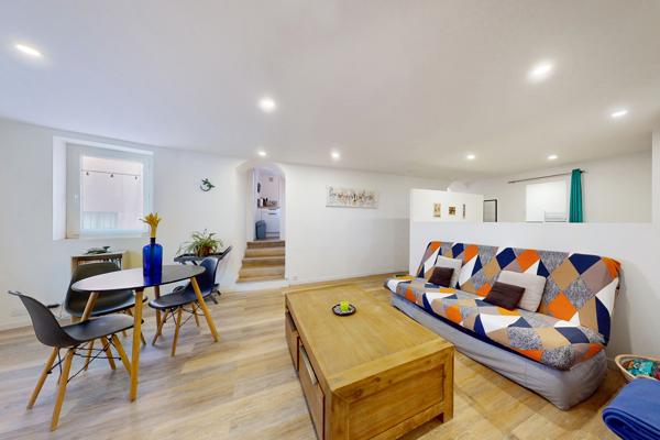 Grand studio rénové - 40m2 avec coin nuit en plein centre de La Napoule