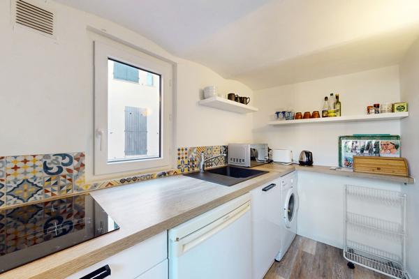 Grand studio rénové - 40m2 avec coin nuit en plein centre de La Napoule