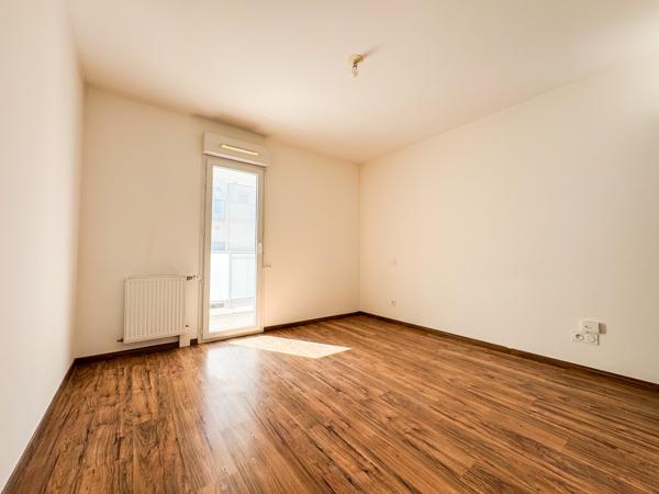 T4 de 100 m2 avec terrasse, ascenseur et garage. Vous serez aussi intéressé par