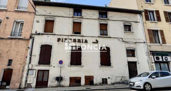 À vendre Immeuble 400 m² - Vienne 38200