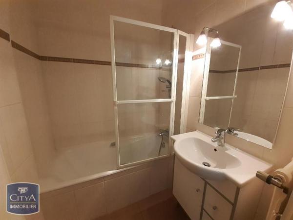 Appartement à louer 2 pièces 72m²