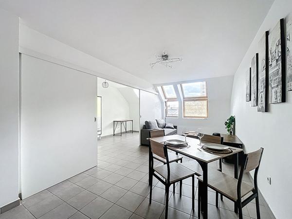 PORTE D'IVRY - A LOUER - 3 PIECES EN PARFAIT ETAT - MEUBLE