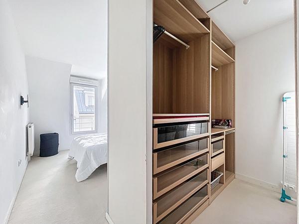 PORTE D'IVRY - A LOUER - 3 PIECES EN PARFAIT ETAT - MEUBLE