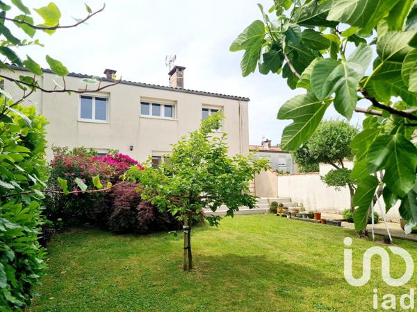 Maison 5 pièces de 111 m² à Aussillon (81200)