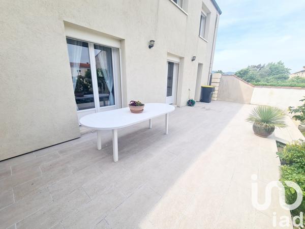 Maison 5 pièces de 111 m² à Aussillon (81200)