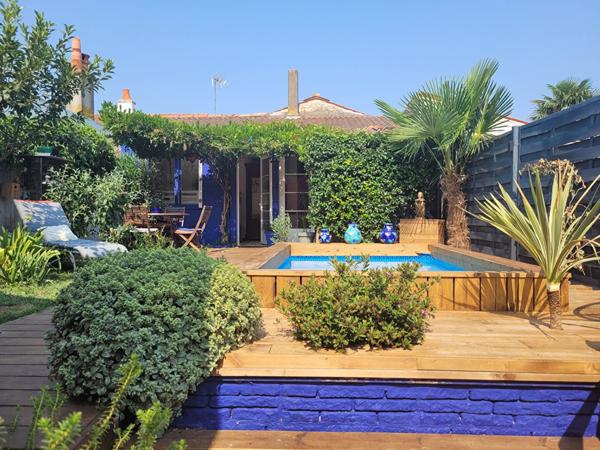 ROCHEFORT secteur calme maison de 93 m² de type 4 avec jardin intimiste