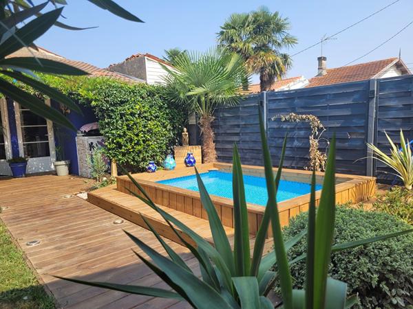 ROCHEFORT secteur calme maison de 93 m² de type 4 avec jardin intimiste