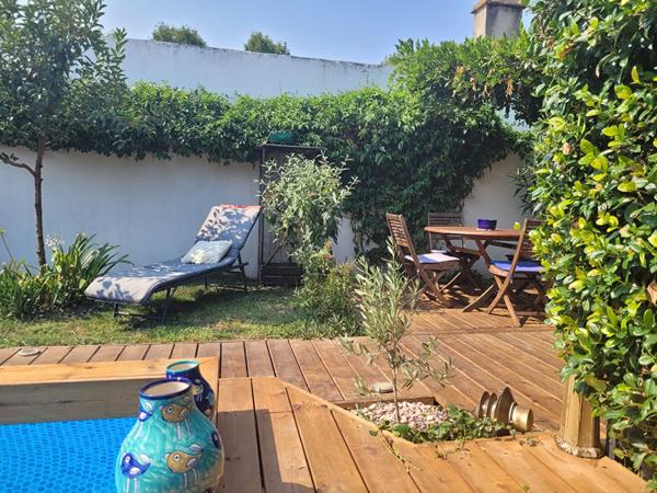 ROCHEFORT secteur calme maison de 93 m² de type 4 avec jardin intimiste