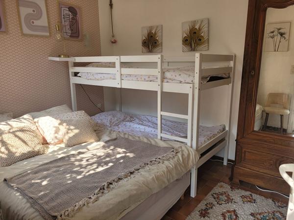 ROCHEFORT secteur calme maison de 93 m² de type 4 avec jardin intimiste