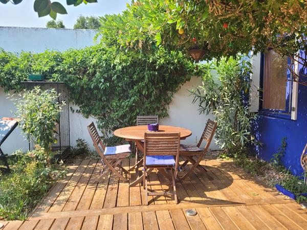 ROCHEFORT secteur calme maison de 93 m² de type 4 avec jardin intimiste