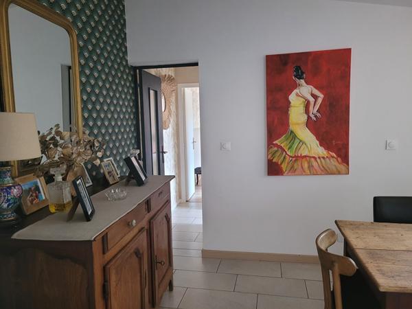 ROCHEFORT secteur calme maison de 93 m² de type 4 avec jardin intimiste