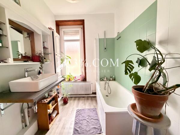 Maison 5 pièce(s) 3 chambre(s) 102 m²