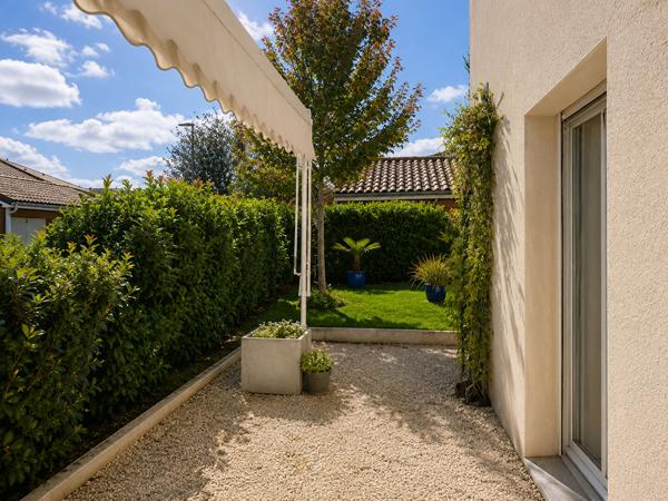 À VENDRE - MAISON 3 CHAMBRES AVEC JARDIN, GARAGE ET PARKING