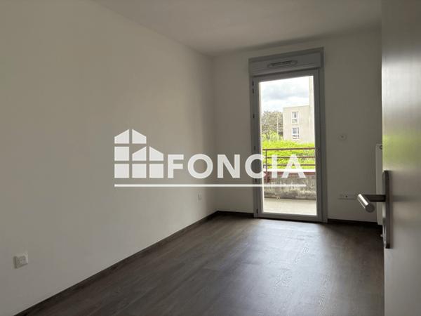 Location Appartement 3 pièces 64.75 m² - RESIDENCE AU FIL DE L'EAU - 31 RUE ERNEST MACAREZ PORTE C103 Valenciennes 59300
