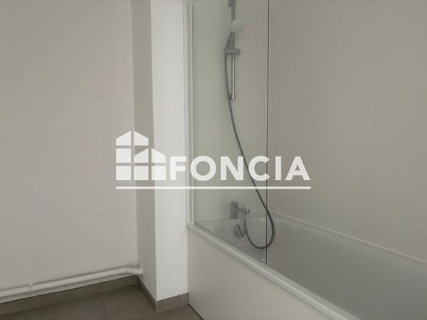 Location Appartement 3 pièces 64.75 m² - RESIDENCE AU FIL DE L'EAU - 31 RUE ERNEST MACAREZ PORTE C103 Valenciennes 59300