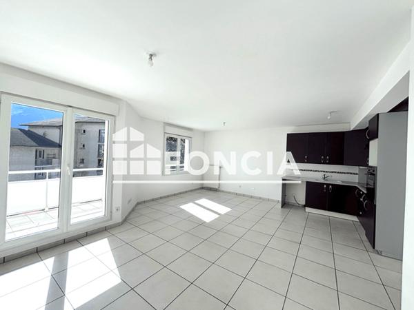 Location Appartement 4 pièces 78.9 m² - 174 RUE IGOR STRAVINSKY Voreppe 38340