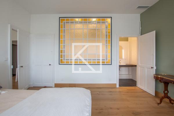 Hotel Particulier en hyper centre, rénové avec ascenseur