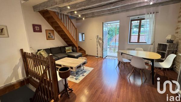 Maison de village 6 pièces de 112 m² à Saint-Gengoux-le-National (71460)