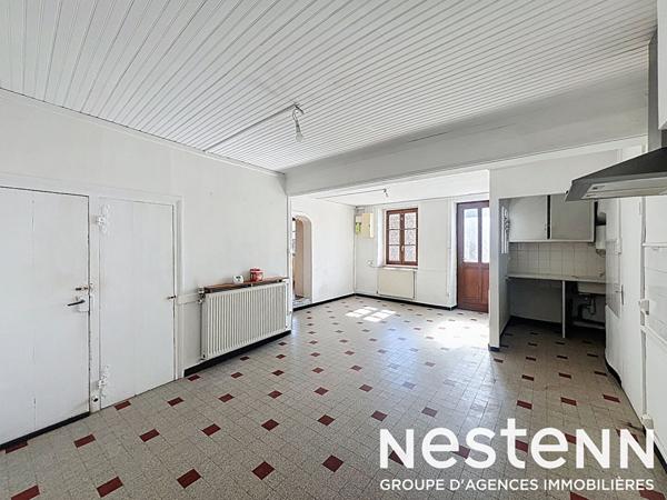 Maison 7 pièces, grand potentiel d'aménagement pour artisan ou famille