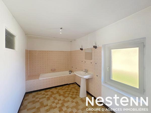 Maison 7 pièces, grand potentiel d'aménagement pour artisan ou famille