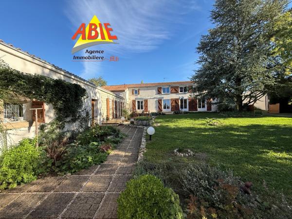 Maison  6 pièce(s)  3 chambre(s)  128 m²