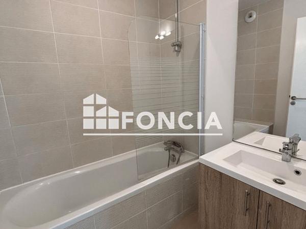 Location Appartement 4 pièces 90 m² - BIRDIE LODGE - 3 AVENUE DES PRES DE GARONNE APT F03 Villenave D'ornon 33140