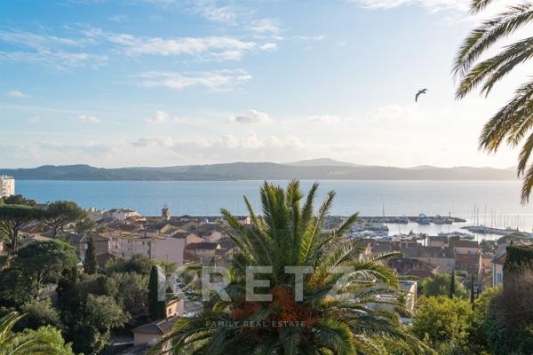 Sainte-Maxime – Propriété en centre-ville, vue mer