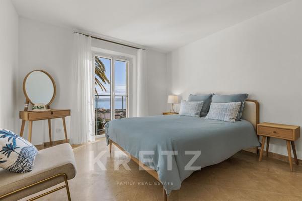 Sainte-Maxime – Propriété en centre-ville, vue mer