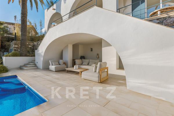 Sainte-Maxime – Propriété en centre-ville, vue mer