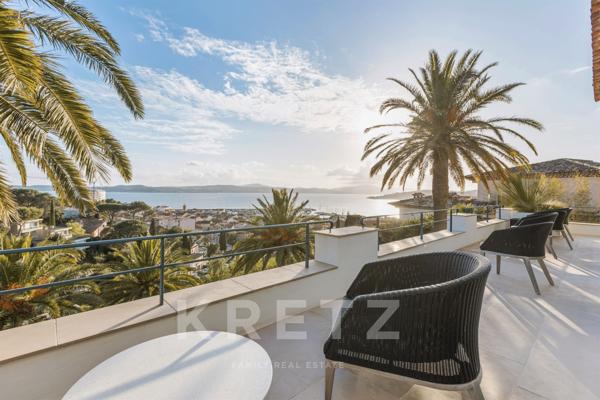 Sainte-Maxime – Propriété en centre-ville, vue mer