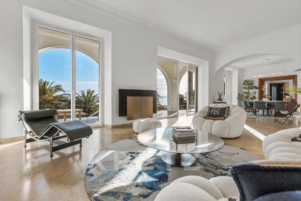 Sainte-Maxime – Propriété en centre-ville, vue mer