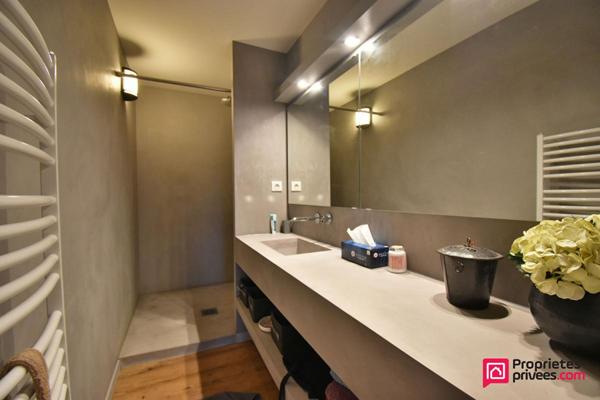 Maison  8 pièce(s) 253 m2