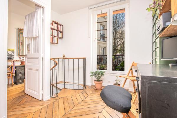 Cœur de la butte Montmartre - Appartement duplex 3 pièces