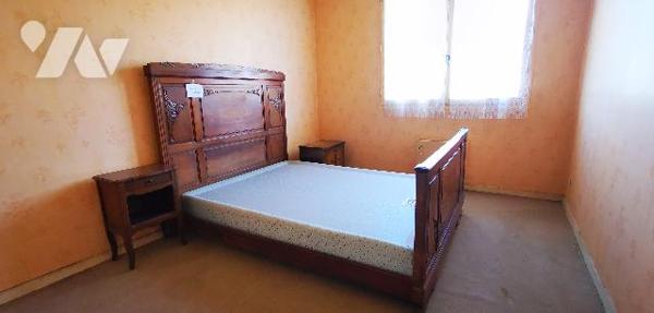 Pavillon trois chambres avec grand terrain