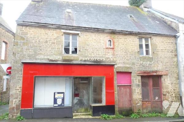 A vendre à Gorron(53), un bien à rénover comprenant une ancienne boucherie et la partie habitat...