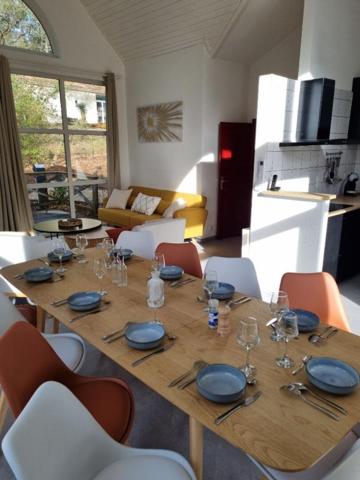 Belle propriété totalement rénovée avec piscine Golf de Biscarosse