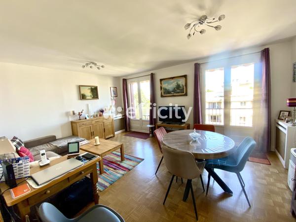 Appartement
         2 pièces
        - 57 m² Exclusivité 175 000 € *
